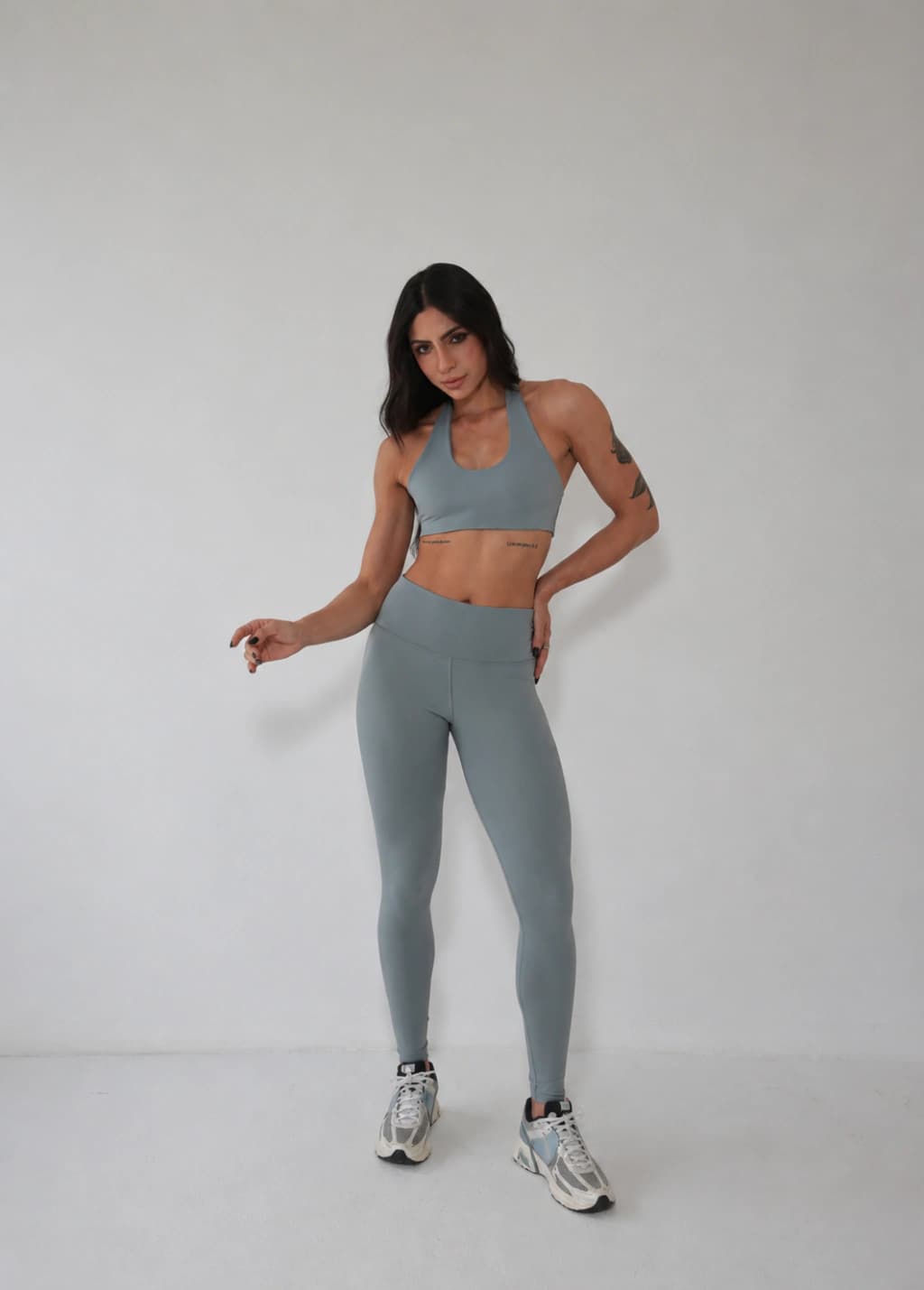 CONJUNTO BASICO SUZI PLATINUM